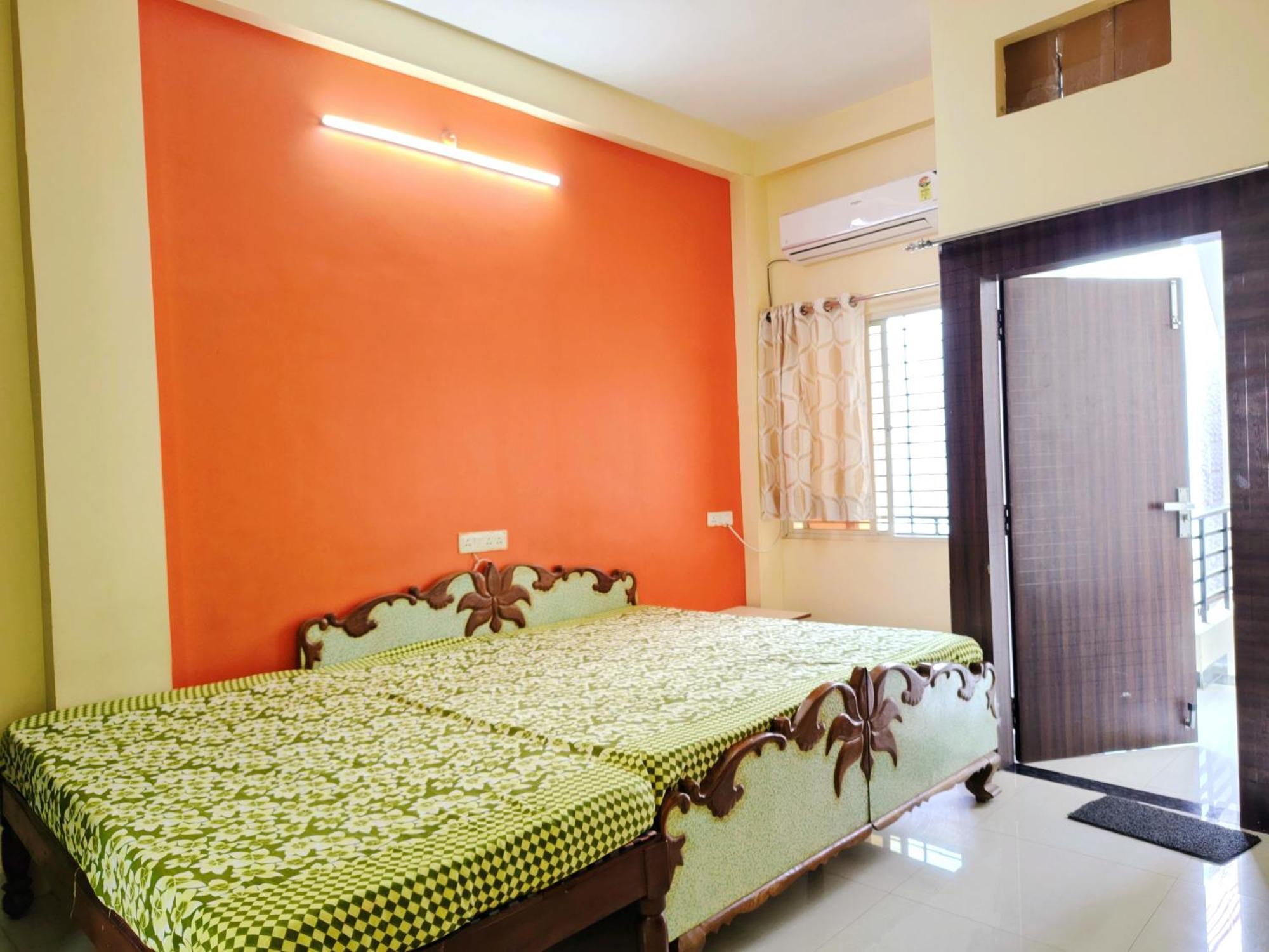 Anand Yatri Grah - Home Stay, ウッジャイン エクステリア 写真