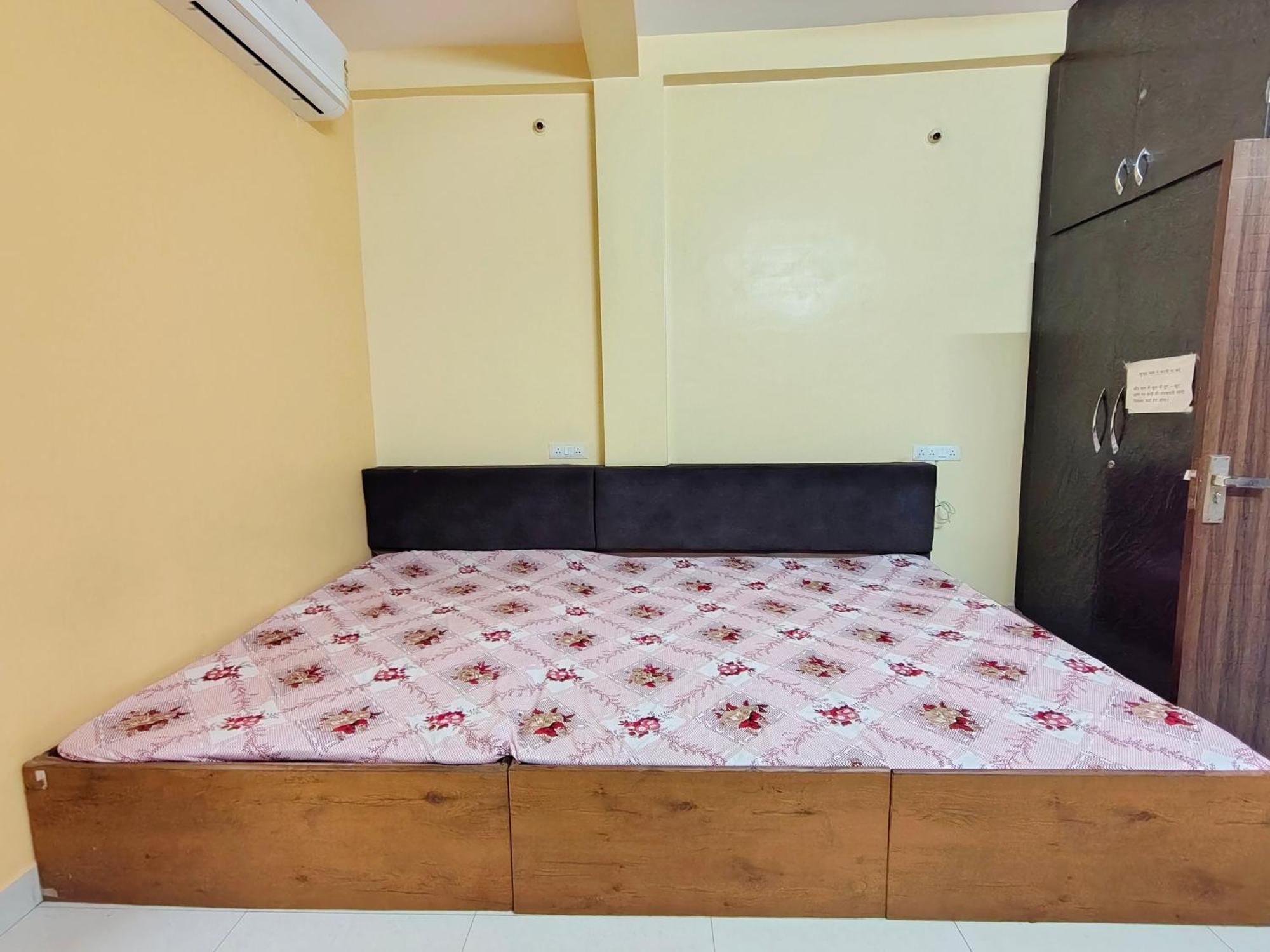 Anand Yatri Grah - Home Stay, ウッジャイン エクステリア 写真