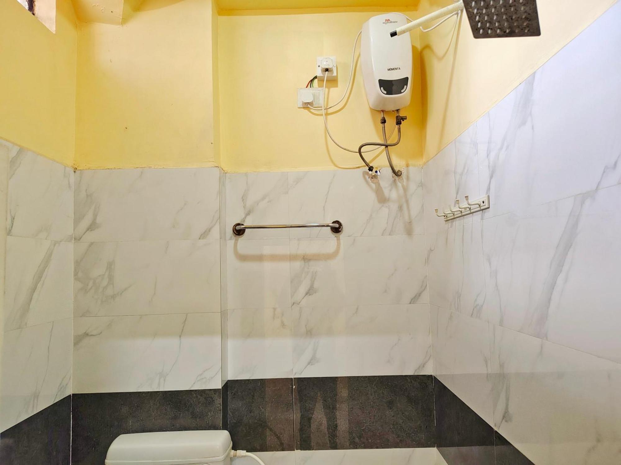 Anand Yatri Grah - Home Stay, ウッジャイン エクステリア 写真